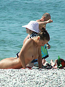 NUDE BEACH VOYEUR PICTURES AND MOVIES