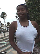 Bigtit Black Flasher - Busty black chick flashes amazing tits outdoors in the city!